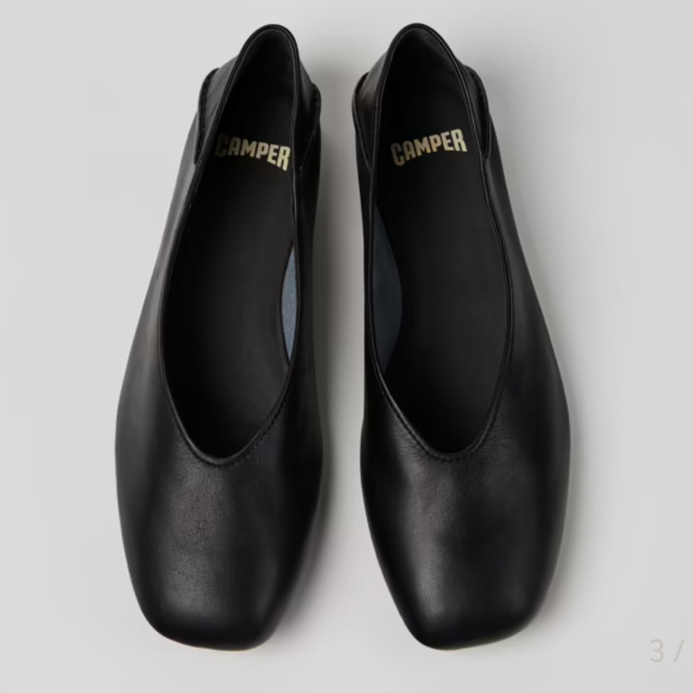 NWT Camper Casi Myra Flats in Black Leather